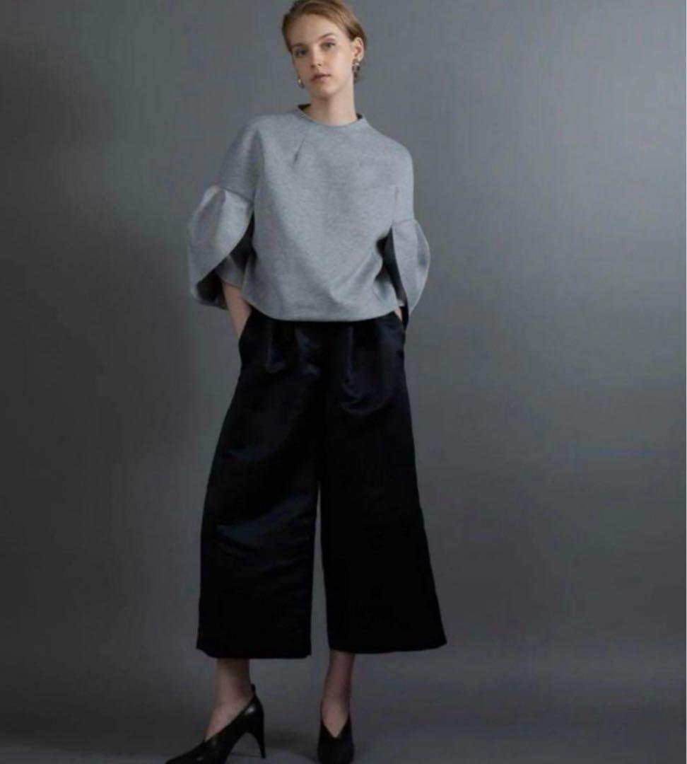 新品　heve サテンフレアガウチョパンツ36　2024AW