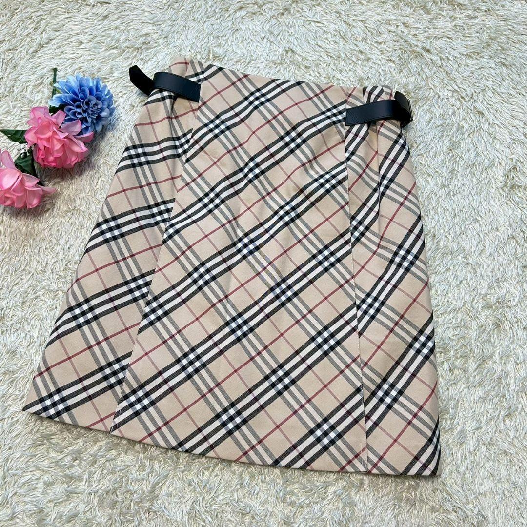 【新品未使用】バーバリーロンドン　スカート　ノバチェック　Aライン　ベルト　40