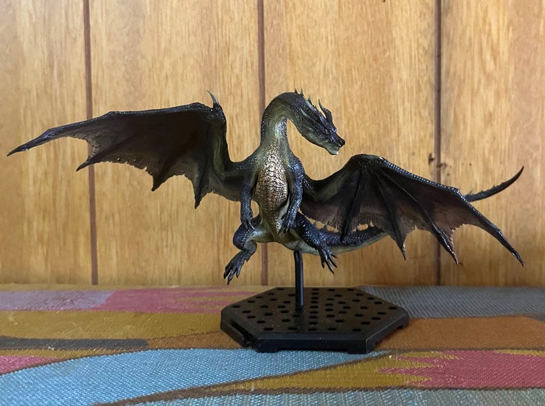 ミラボレアス　フィギュア　リペイント