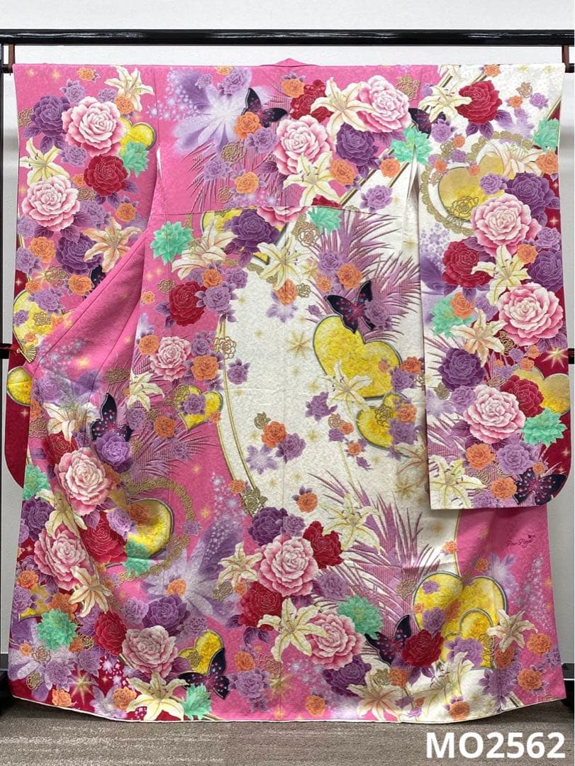 振袖 豪華 銀通し 刺繍 金彩 紋意匠 薔薇 百合 身丈161cm 撥水加工済