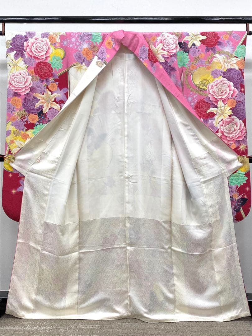 振袖 豪華 銀通し 刺繍 金彩 紋意匠 薔薇 百合 身丈161cm 撥水加工済