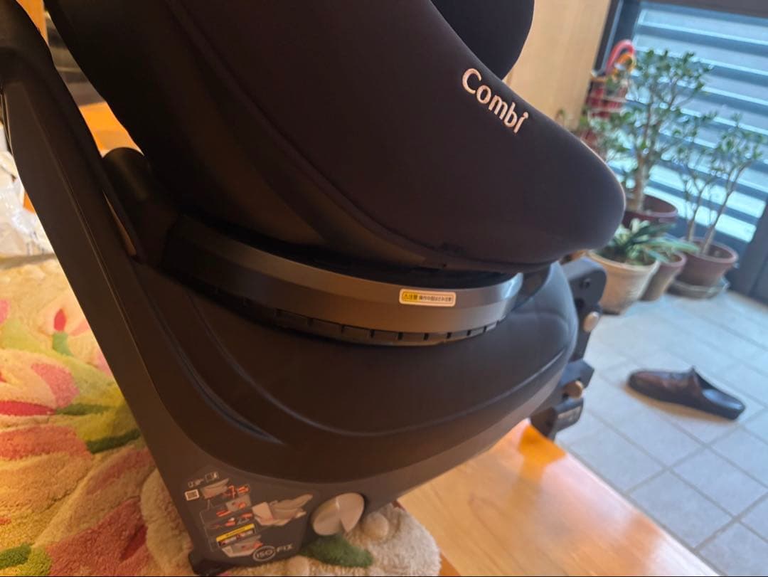 クルムーヴ スマート ISOFIX エッグショック JN-570