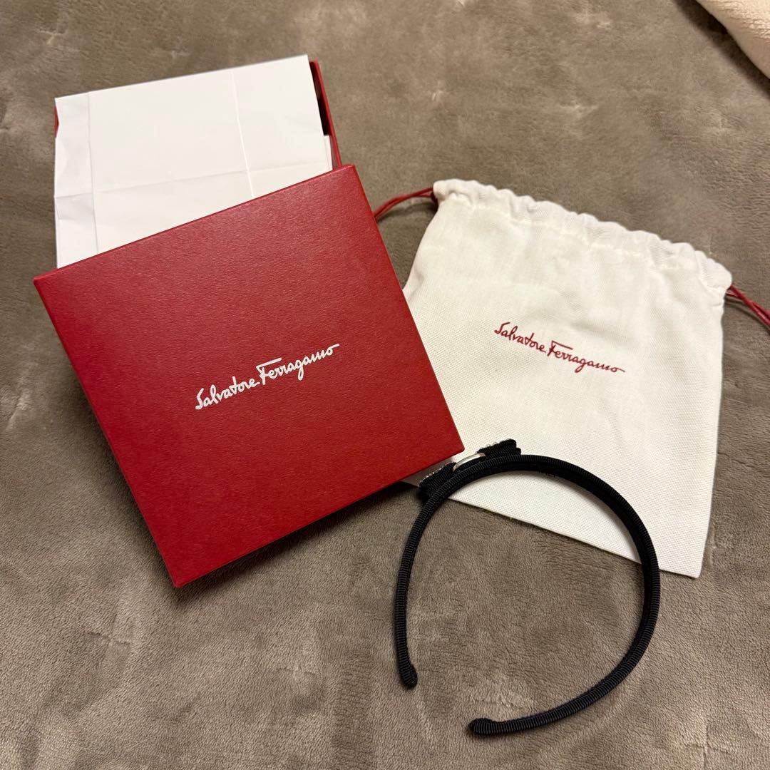 【最終値下げ】Salvatore Ferragamo カチューシャ