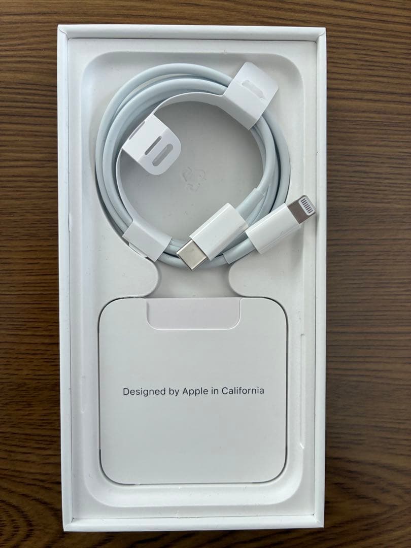 iPhone SE 第2世代 64GB ホワイト 残量77%