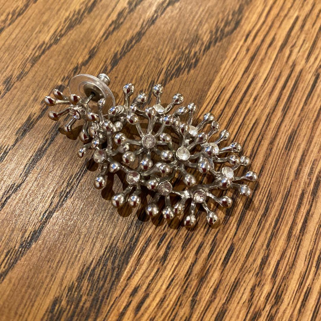 グロッセ Brillia オーバル ピアス プラチナ フラワー