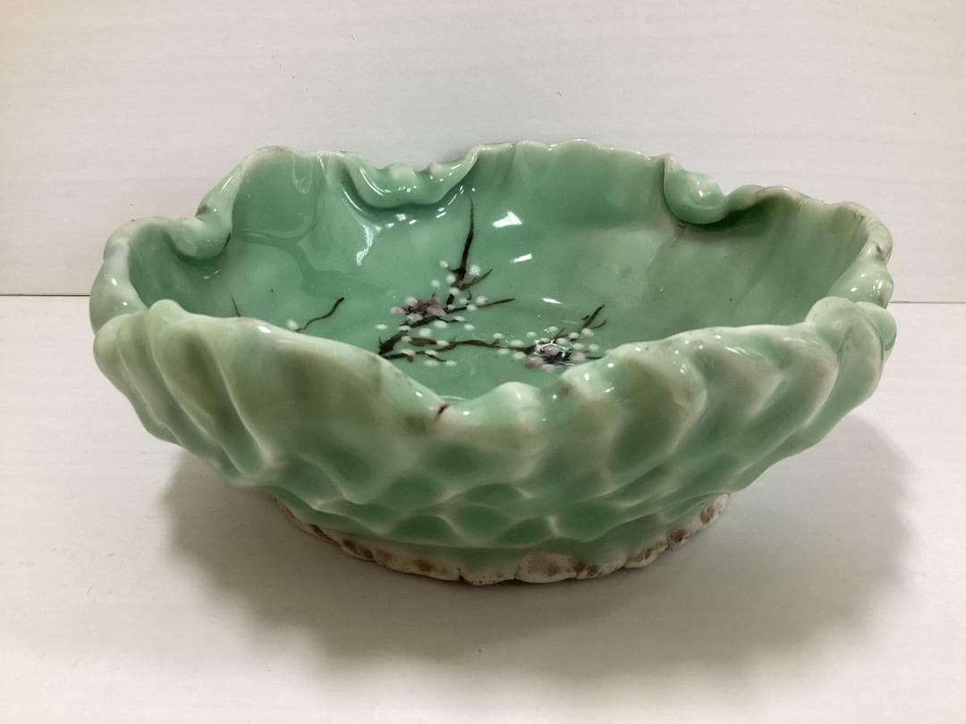 青磁　鉢　茶道具　和食器　花柄　飾皿　手練り　C264