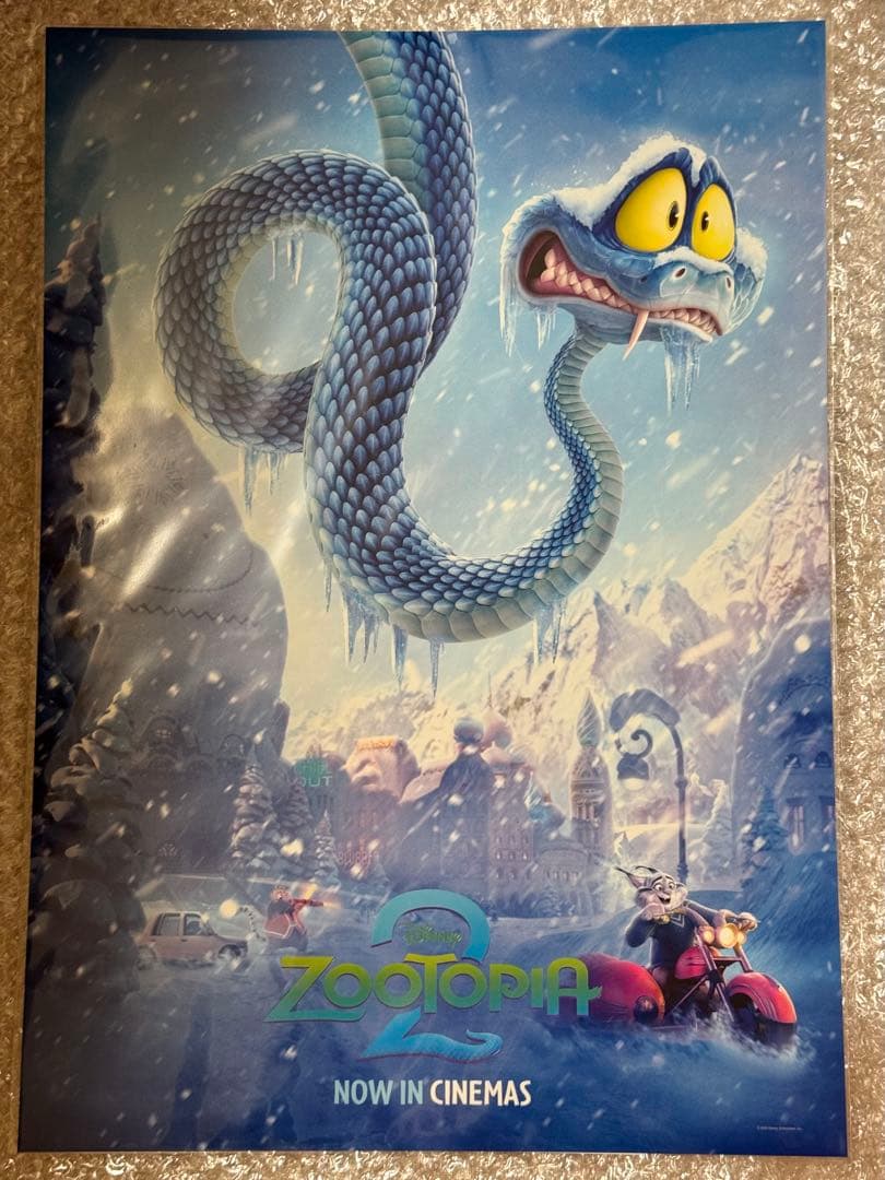 ズートピア　海外版A３ポスター　 ９枚セット　おまけ付き