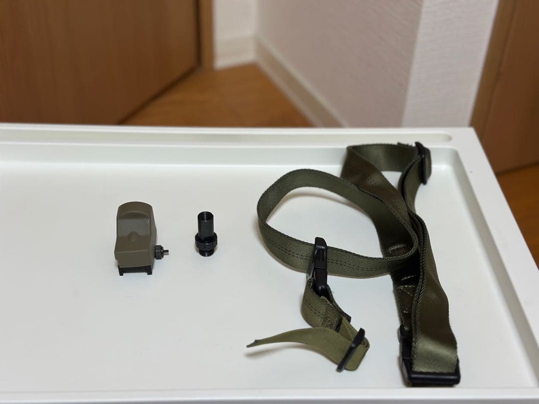 美品　東京マルイ　ガスブロ　MP7A1＋ドットサイトなど付属品セット　箱付き