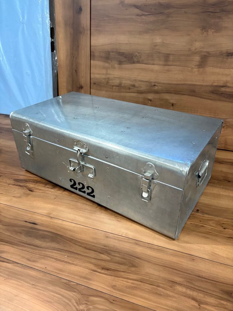 アルミ製収納ボックス　ヴィンテージ風　おしゃれ