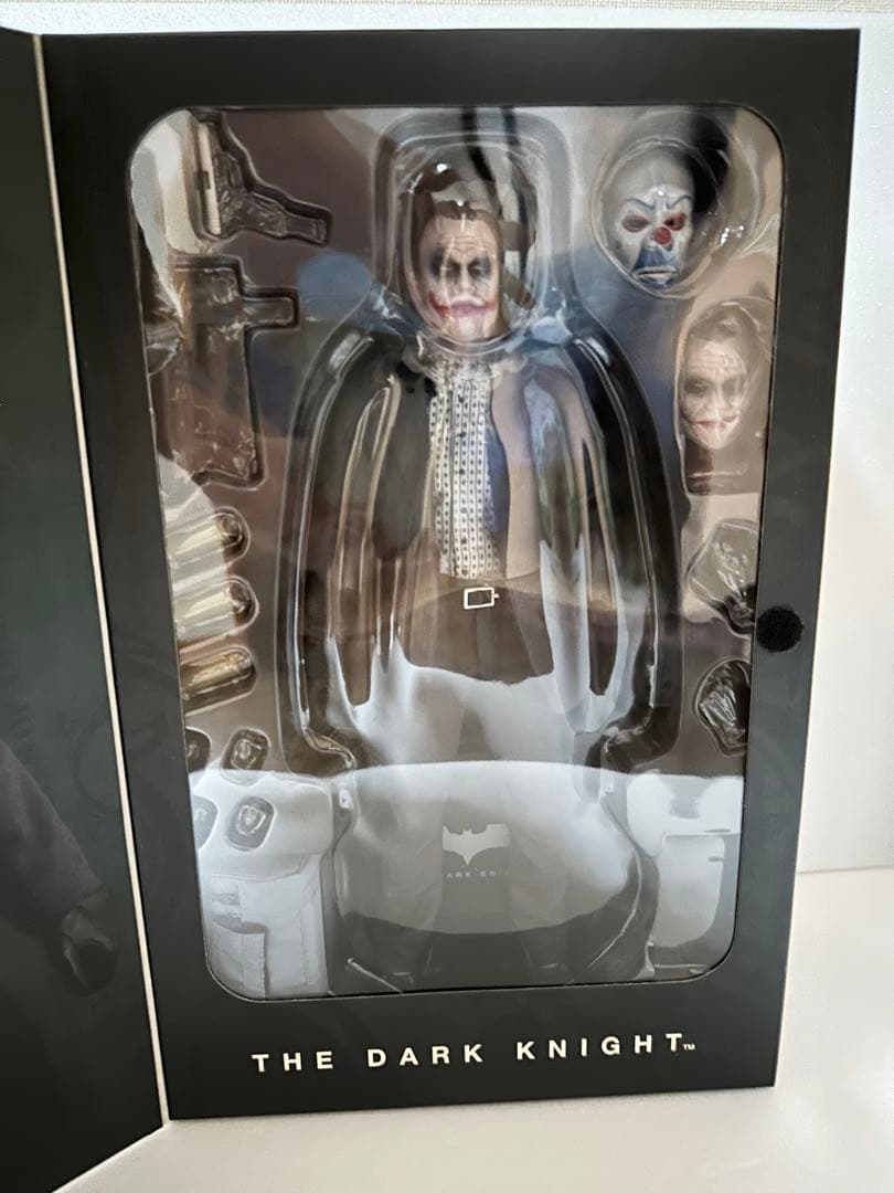 ホットトイズ　バットマン　ダークナイト　ジョーカー　フィギュア