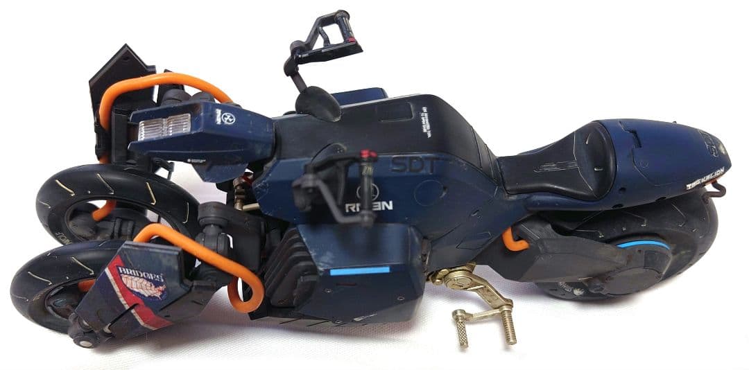 リバース・トライク 塗装済完成品　「DEATH STRANDING」可変型