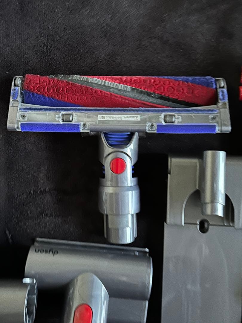 Dyson V8 Slim Fluffy Extra サイクロン式