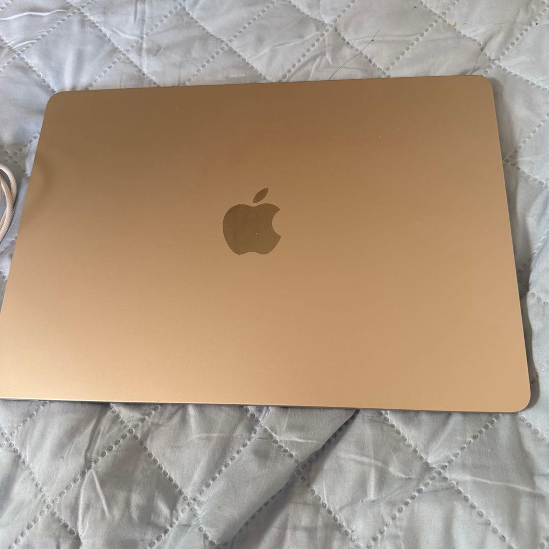 B*)様 美品!Apple MacBook air 13インチ M2 スターライ