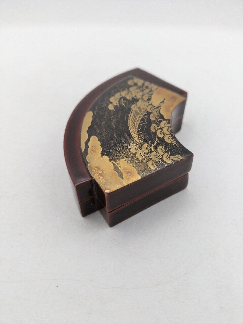 【セール】b813【新品・未使用】香合 重扇面 住吉蒔絵 中林一星 木箱 茶道具