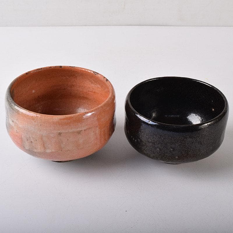 茶道具　楽吉左衛門　赤楽茶碗　黒楽茶碗　2点まとめて　V R8463
