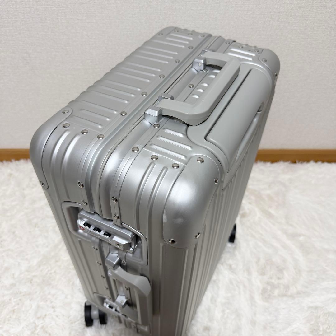 【未使用】Mercedes-Benz キャリーケース スーツケース　32L 4輪