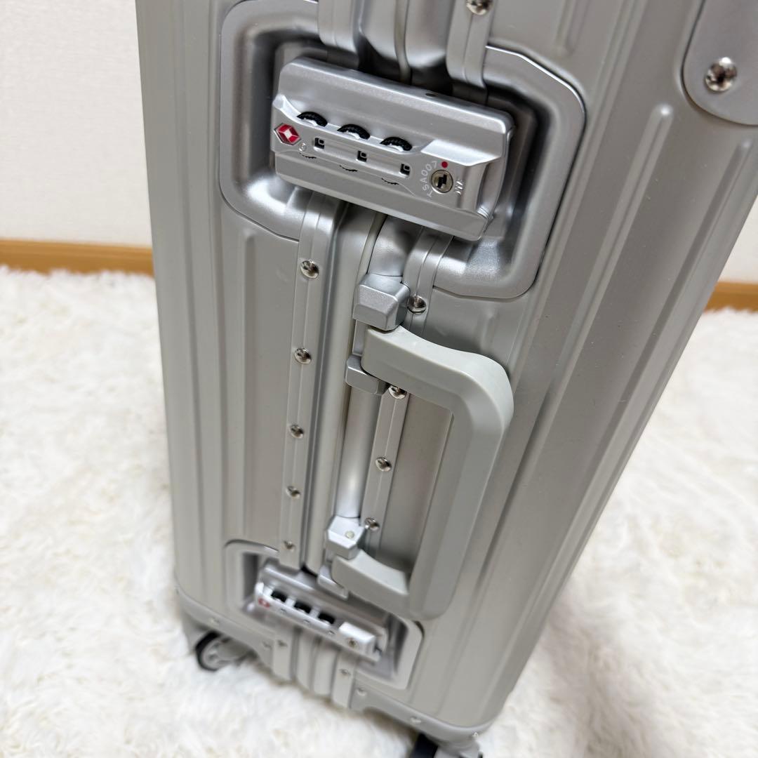 【未使用】Mercedes-Benz キャリーケース スーツケース　32L 4輪