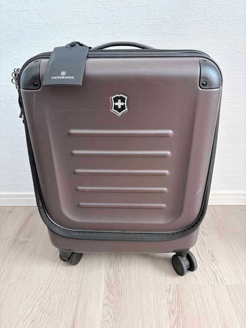 u*a様 Victorinox ブラウン キャリーケース 4輪　機内持ち込み