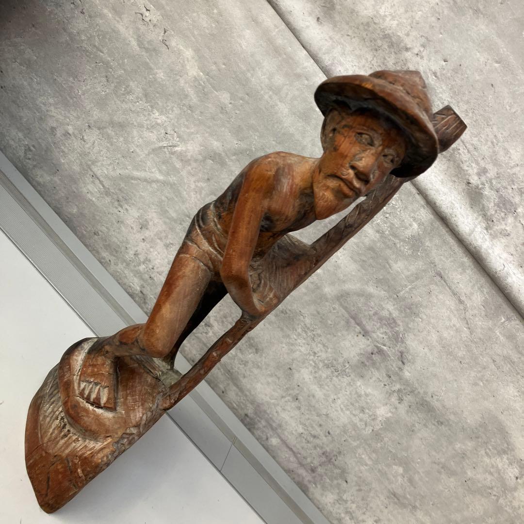 エスニック アジアン 木製 木彫り 工芸品 漁師 男 網漁 投網 置物 オブジェ