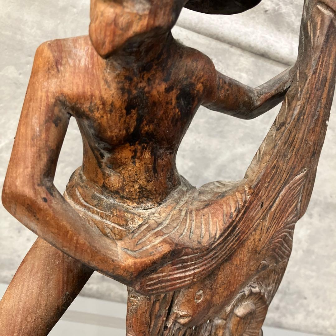 エスニック アジアン 木製 木彫り 工芸品 漁師 男 網漁 投網 置物 オブジェ