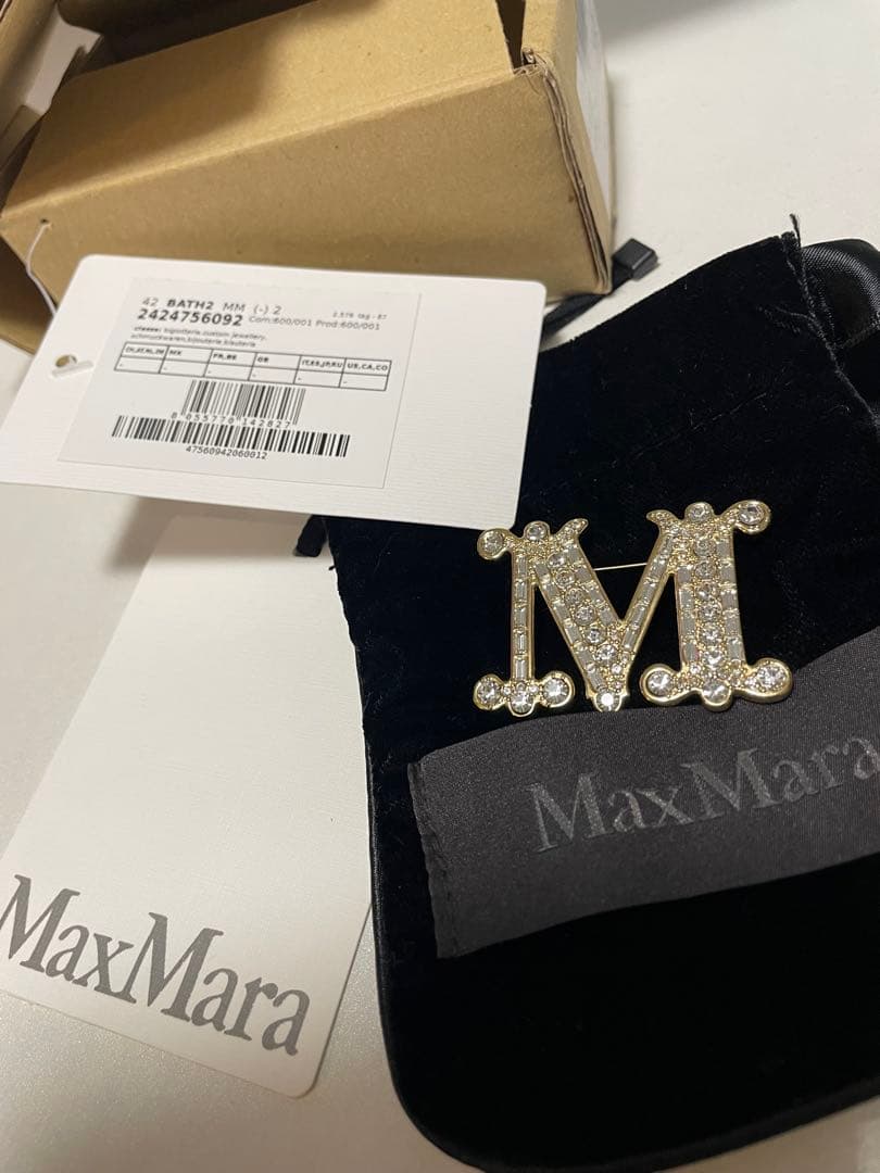 新品MaxMara M字型ブローチクリスタルマックスマーラ