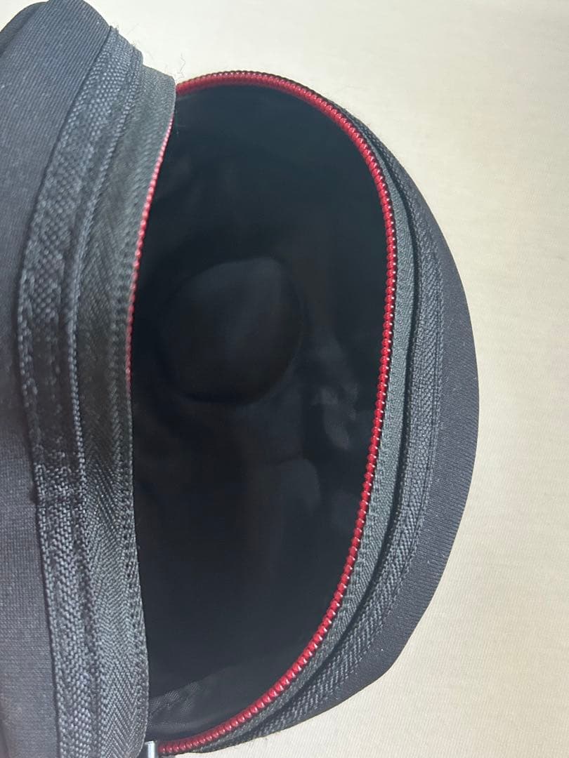 Beats Solo HD ヘッドフォン ブラック/レッド