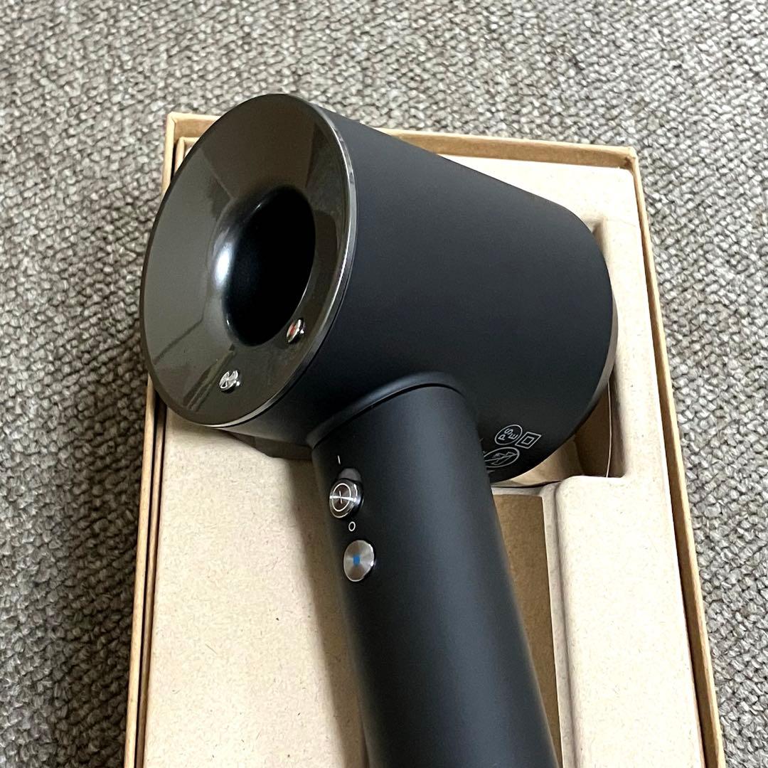 ダイソン　HD08 ブラック ヘアドライヤー アタッチメント付き