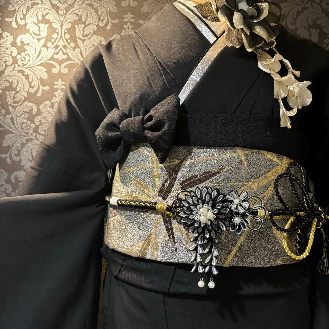 美品　黒地　大柄　金駒刺繍　金彩　逸品　振袖　フルセット 振り袖