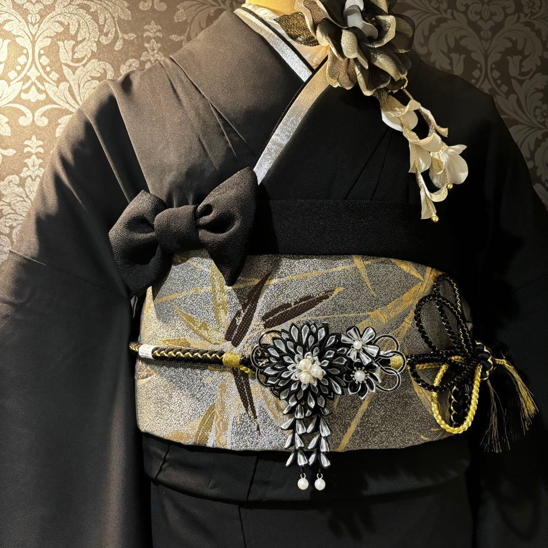 美品　黒地　大柄　金駒刺繍　金彩　逸品　振袖　フルセット 振り袖