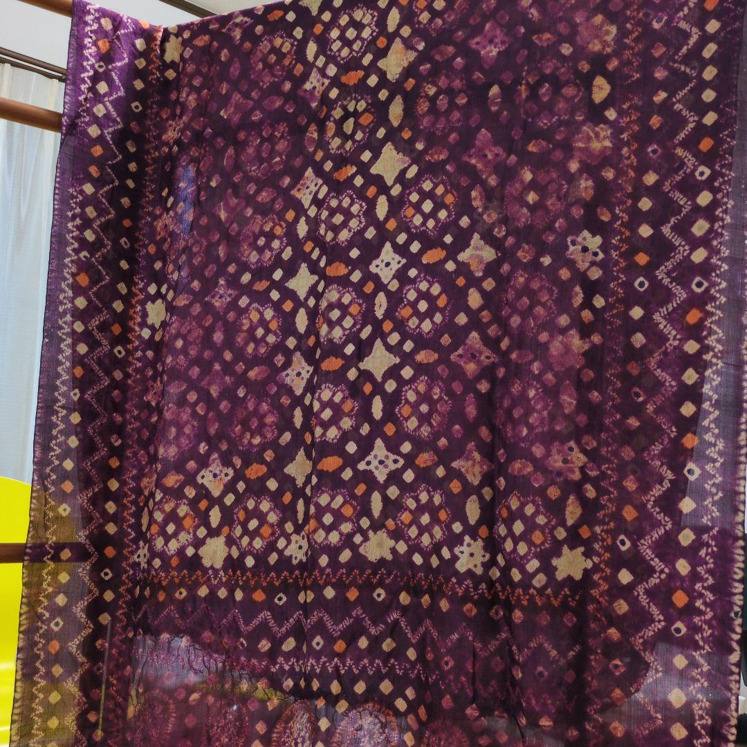 レア　希少品「壁掛け布」「飾り布」「タペストリー」「羽衣のように軽い布」「赤系」