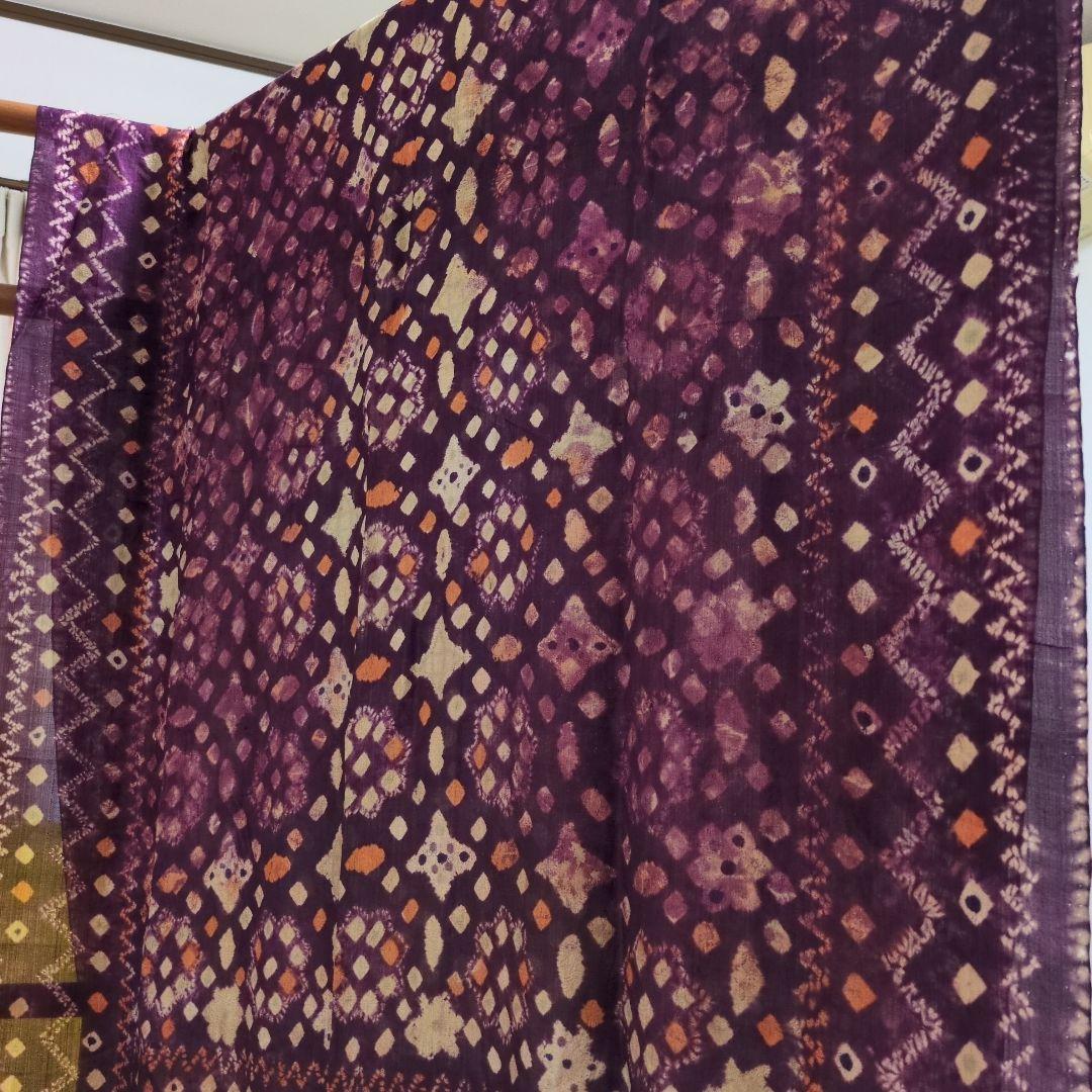 レア　希少品「壁掛け布」「飾り布」「タペストリー」「羽衣のように軽い布」「赤系」