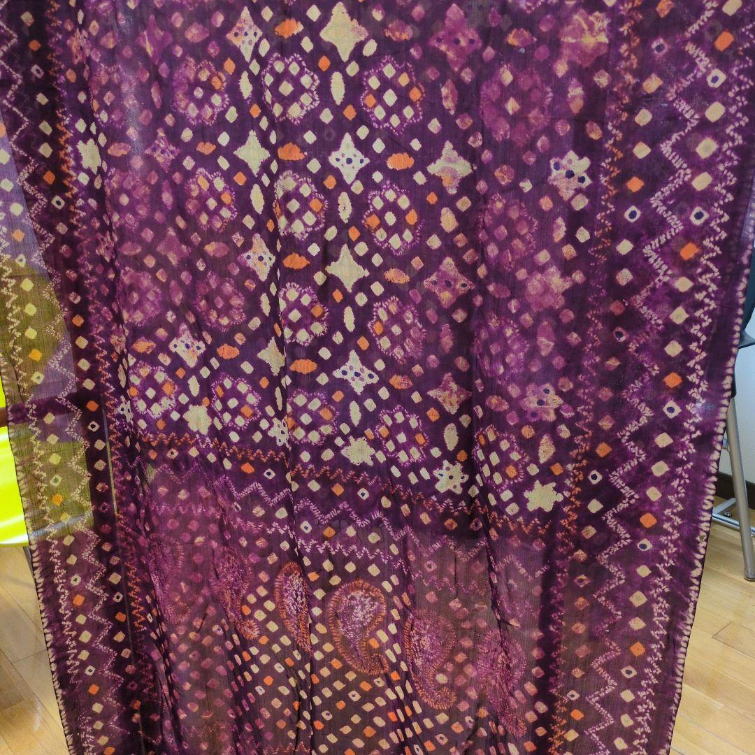 レア　希少品「壁掛け布」「飾り布」「タペストリー」「羽衣のように軽い布」「赤系」