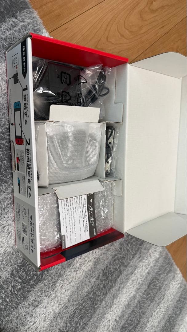 Nintendo Switch 本体 青・赤 Joy-Con 付属品付き