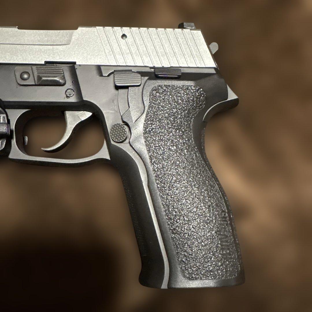 かなり美品 東京マルイ シグ P226 RAIL E2 カスタム シグ レイル