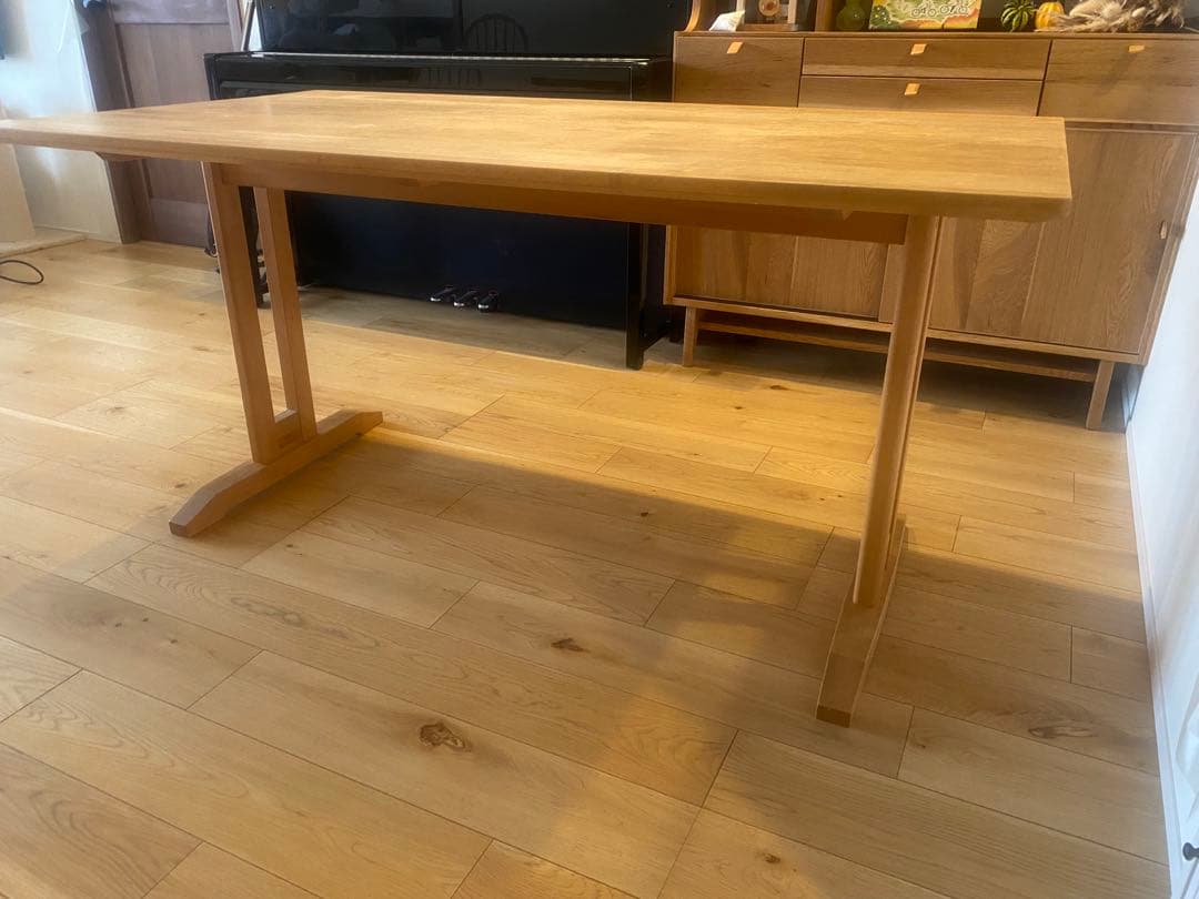 モモナチュラル　アルダー材　オイル塗装テーブル 4人がけ（数日内処分予定）