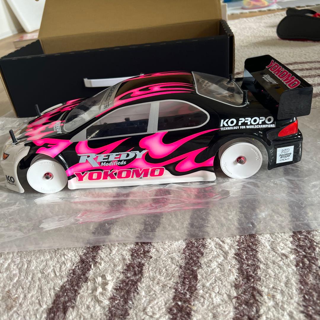 Yokomo V12 GM-Racing ラジコンカー