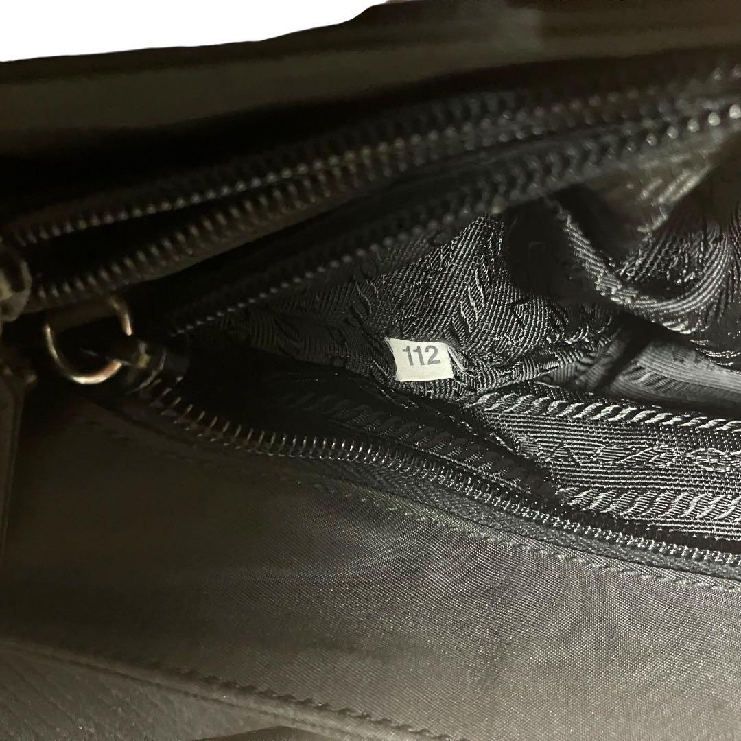 PRADA 三角ロゴ　ワンショルダーバッグ　肩掛け　ナイロン　ブラック　三層