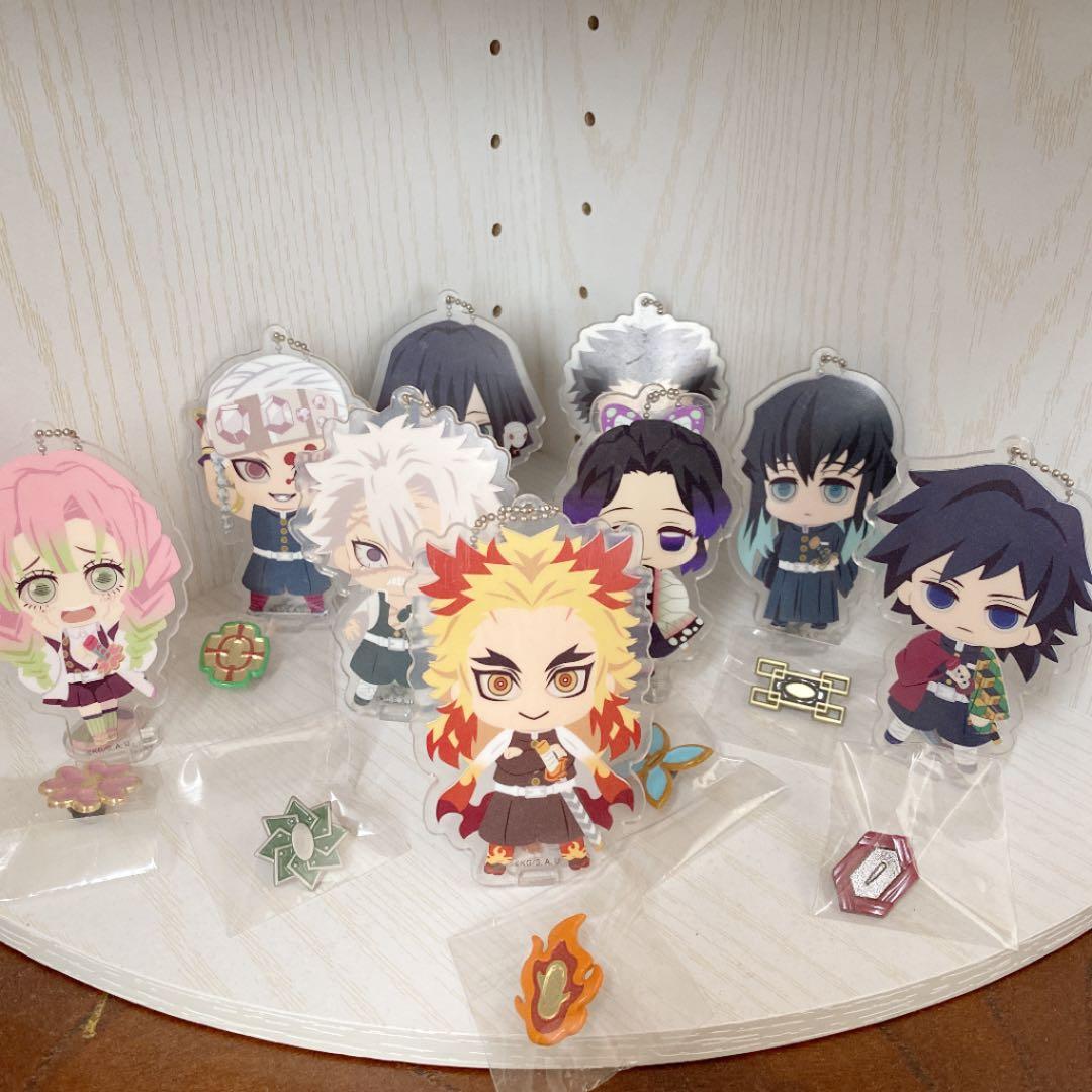 鬼滅の刃　全員集中！みつめてアクリルチャーム　鐔ピンズコレクション