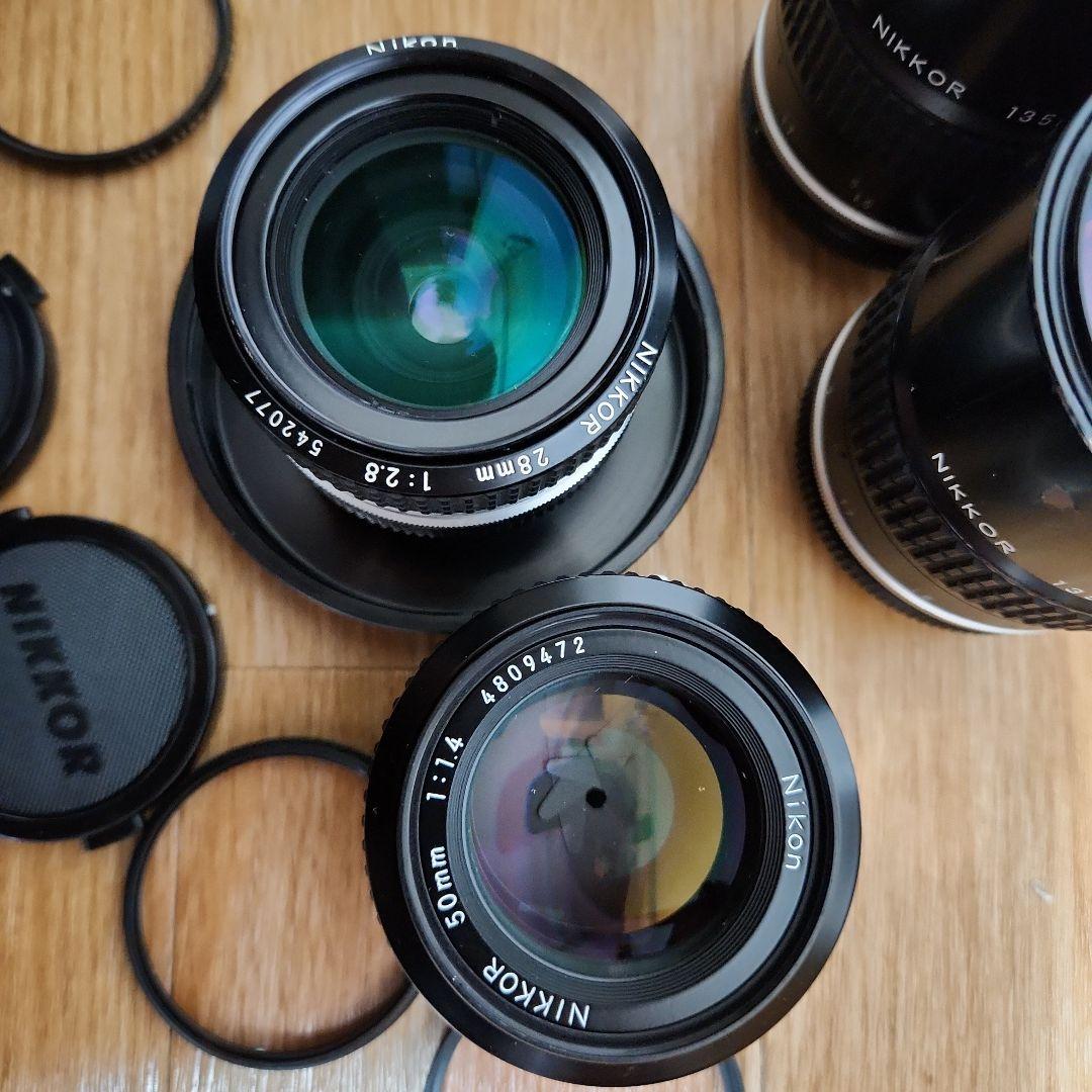 カメラ　レンズ