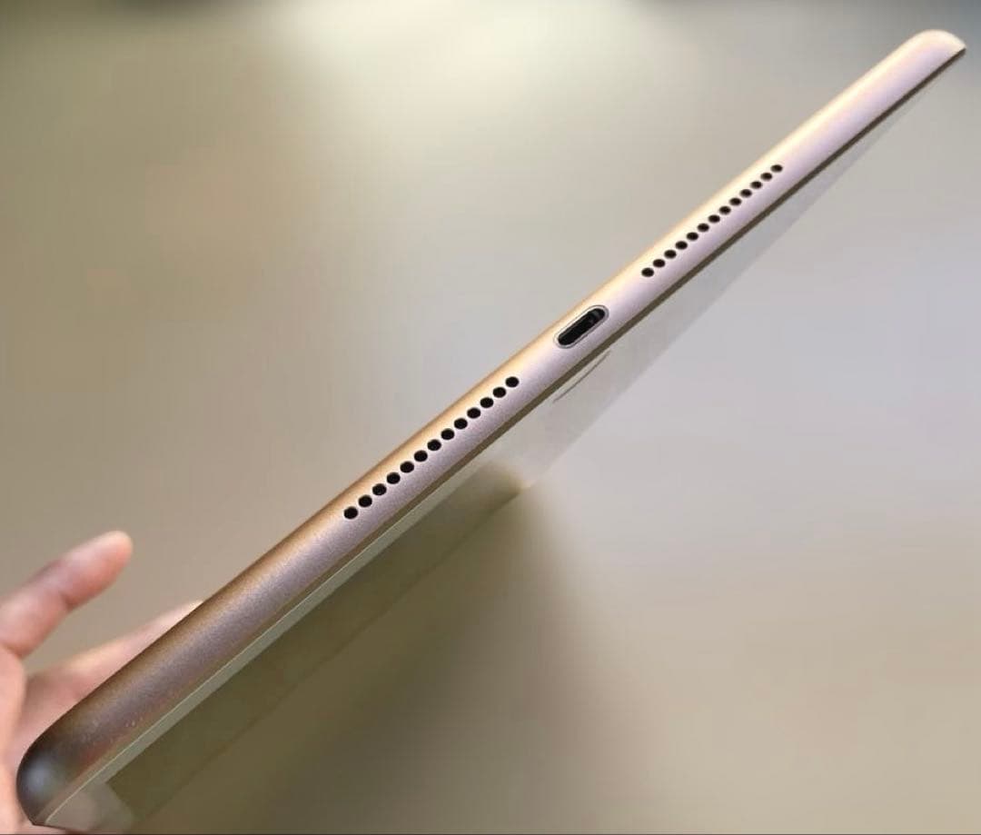 iPad 第7世代　A2197 Wi-Fi　ゴールド　128GB 超美品 #4