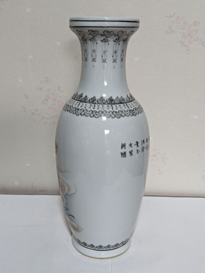 ♦中国景徳鎮窯 瓔珞文様 雲上 天女美人図 瓶 花瓶 置物飾り 骨董品