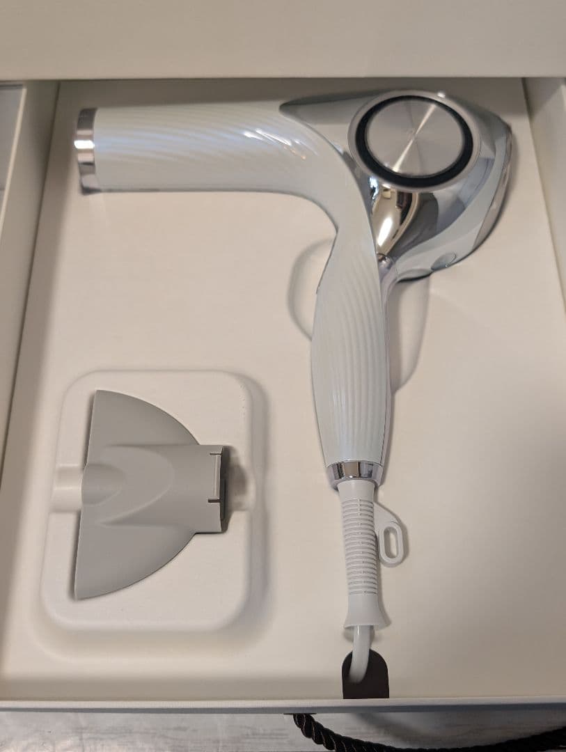 新品未使用 リファ ビューテックドライヤープロ ホワイト RE-AJ02A