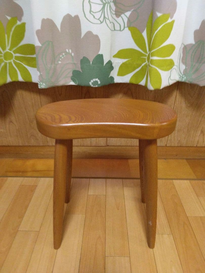 木製オーバル型スツール 4本脚