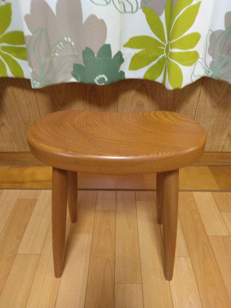 木製オーバル型スツール 4本脚