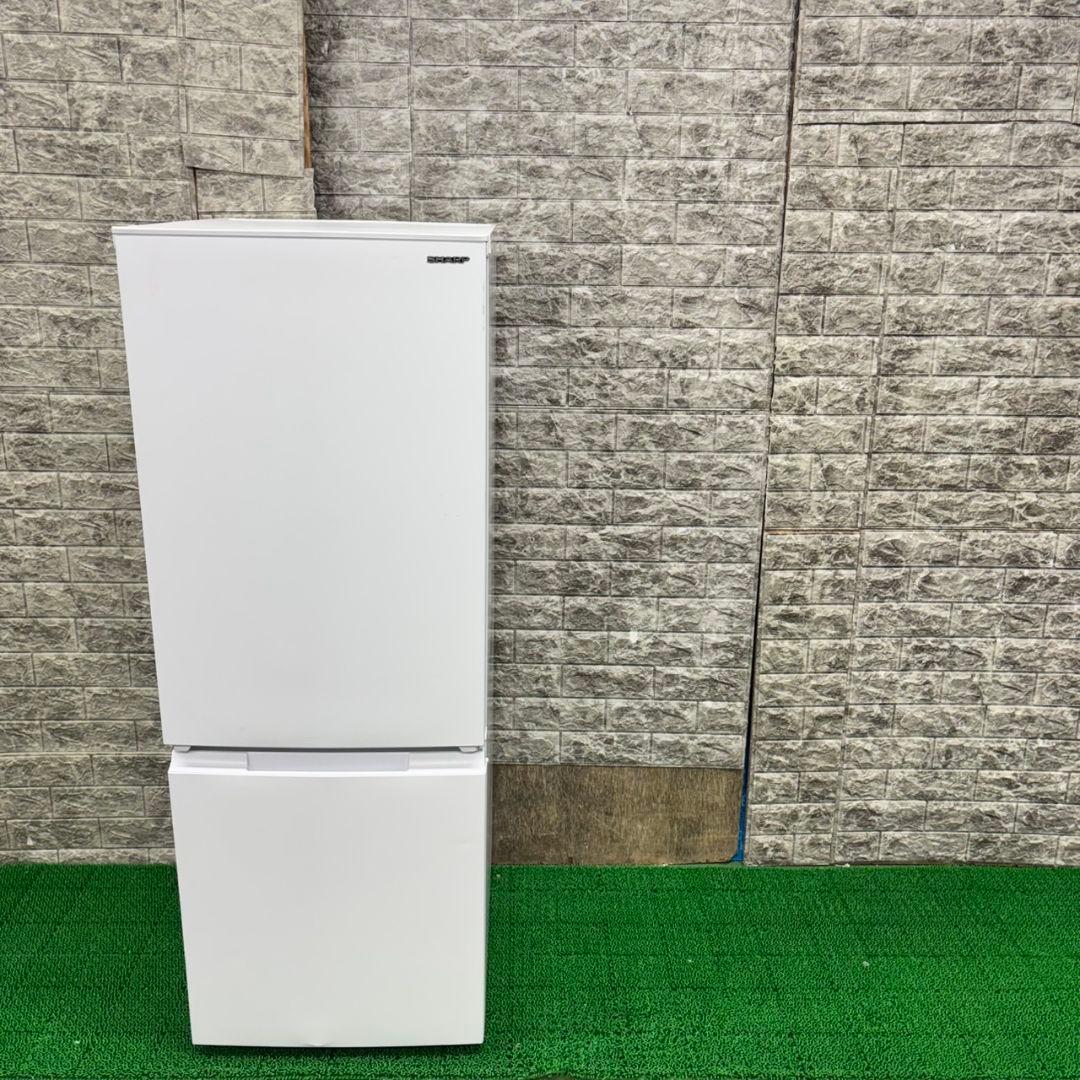 271 冷蔵庫　SHARP　200L弱　一人暮らし　洗濯機も有　美品　小型　格安