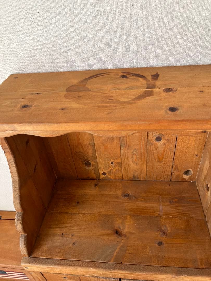 【ハンドメイド】カントリー家具　ハート型装飾の木製キャビネット