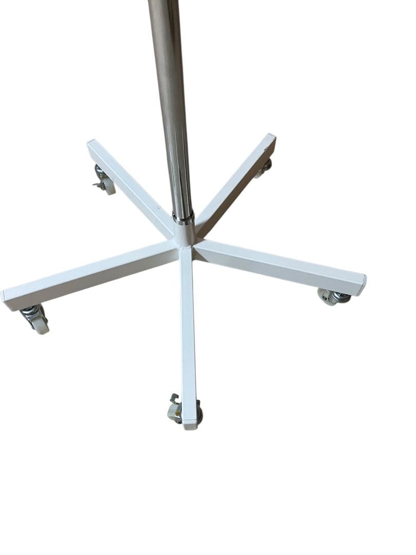 【美品】三角回転ネット什器 ロング ホワイト 3面 ネット キャスター付 回転式