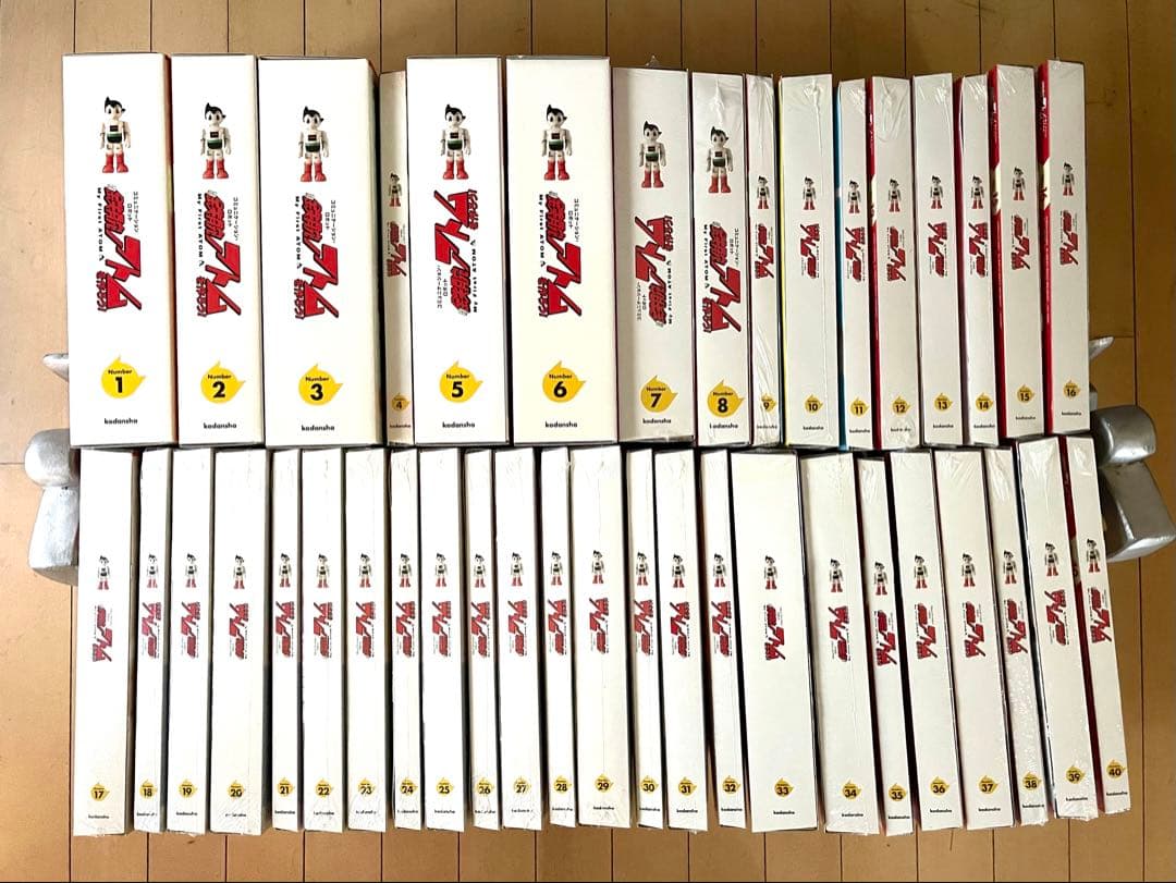 値下げ鉄腕アトムを作ろう全７０巻＋ATOM専用チェア付+ATOMボイスクロック付