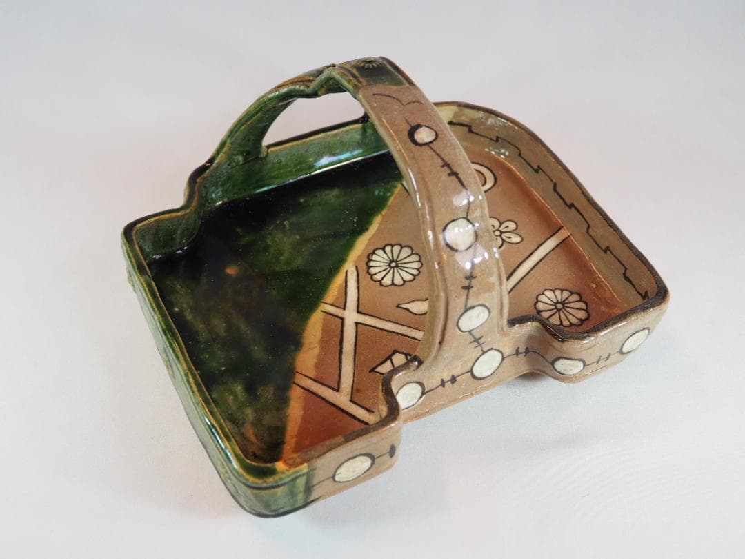 加藤十右衛門造『赤織部手鉢』（共箱）