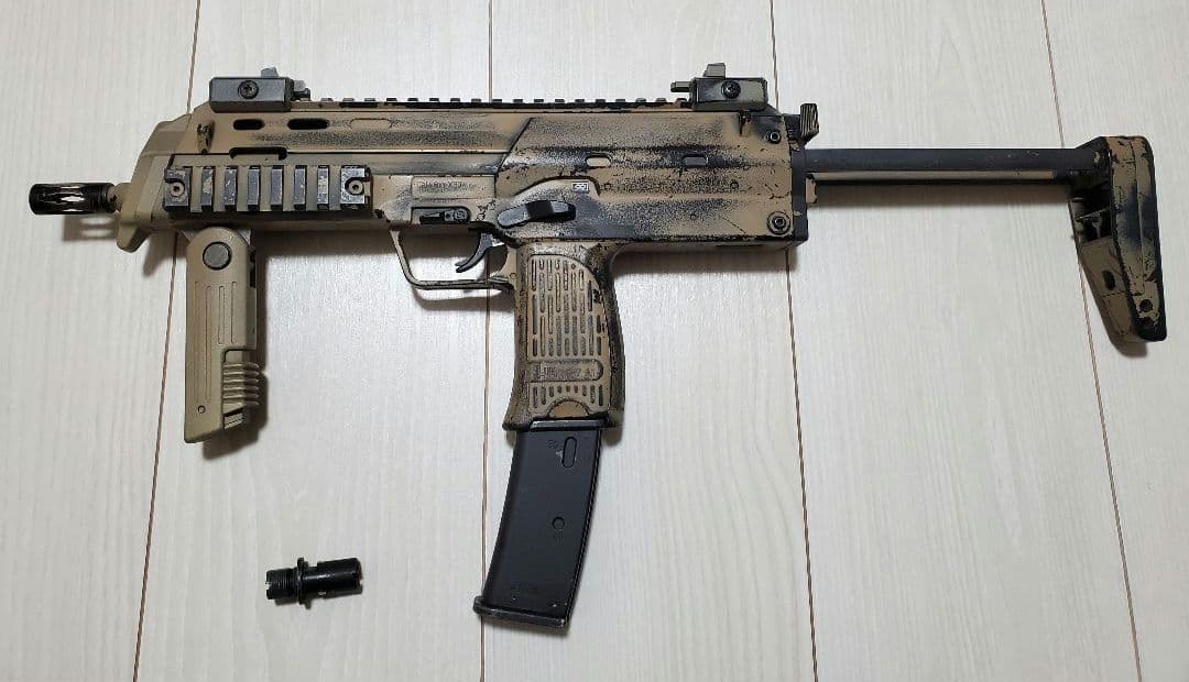 東京マルイ　ガスブローバック　MP7A1　ウェザリング塗装　特殊部隊　一部難あり